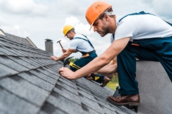 3 Signs It's Time to Call a Roofing Pro